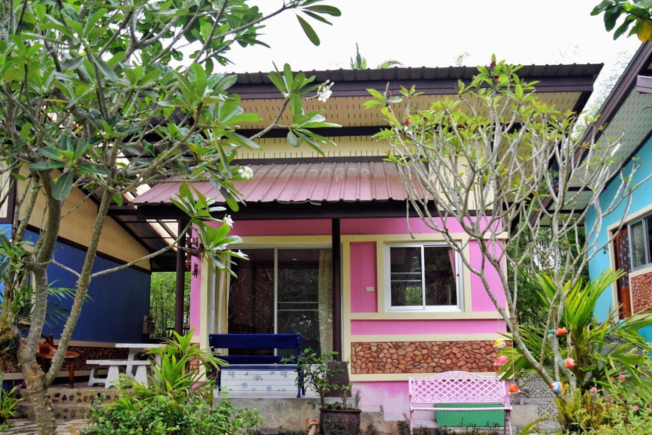 Ya Teng Homestay Ban Tha Sai Exterior photo